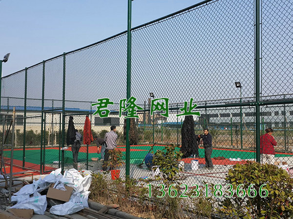中学篮球场围网安装工程