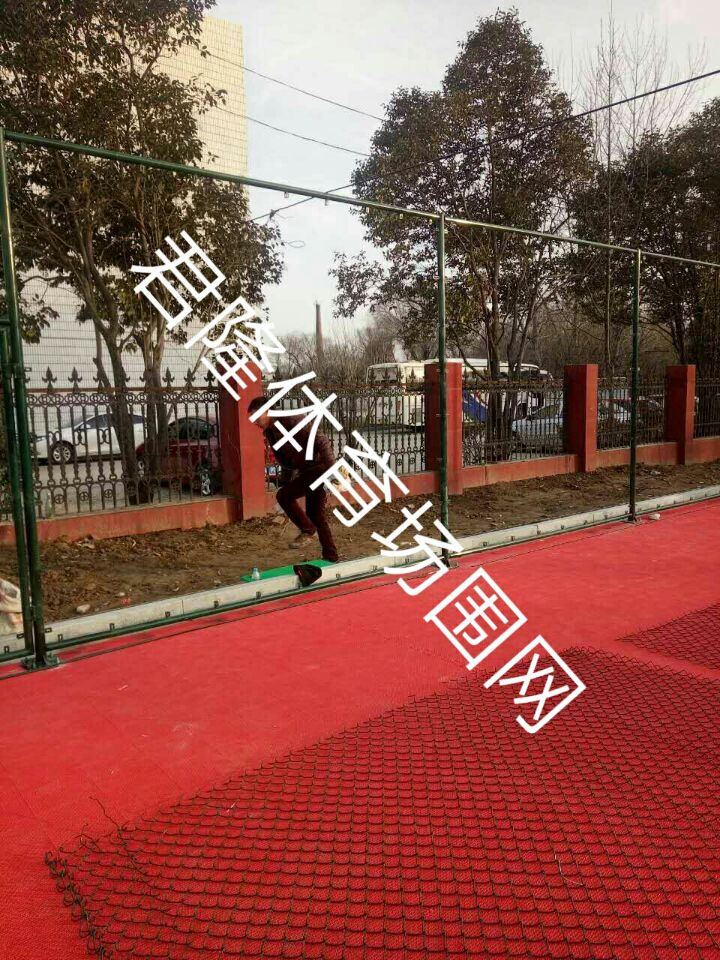 江苏徐州450平米篮球场围网按装过程