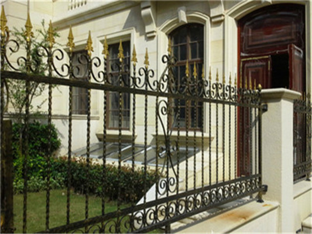 江苏欧式锌钢护栏图片2