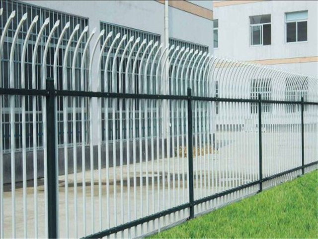 内蒙学校锌钢护栏图片2 内蒙学校锌钢护栏图片2