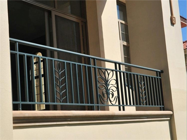 内蒙锌钢阳台护栏图片2 内蒙锌钢阳台护栏图片2