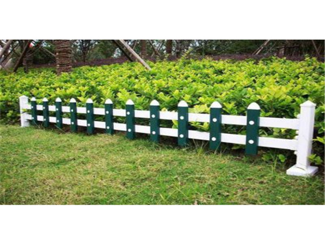 江苏锌钢草坪护栏图片3