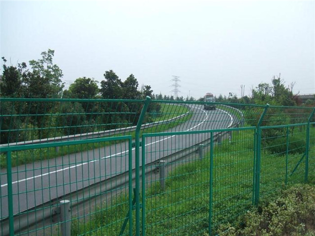 公路护栏网图片3
