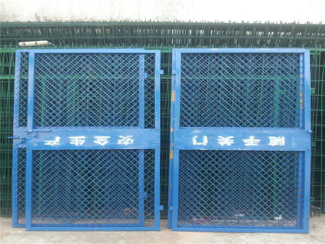 江苏 电梯门护栏图片1 江苏 电梯门护栏图片1