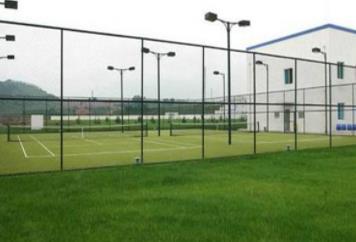 足球场围栏